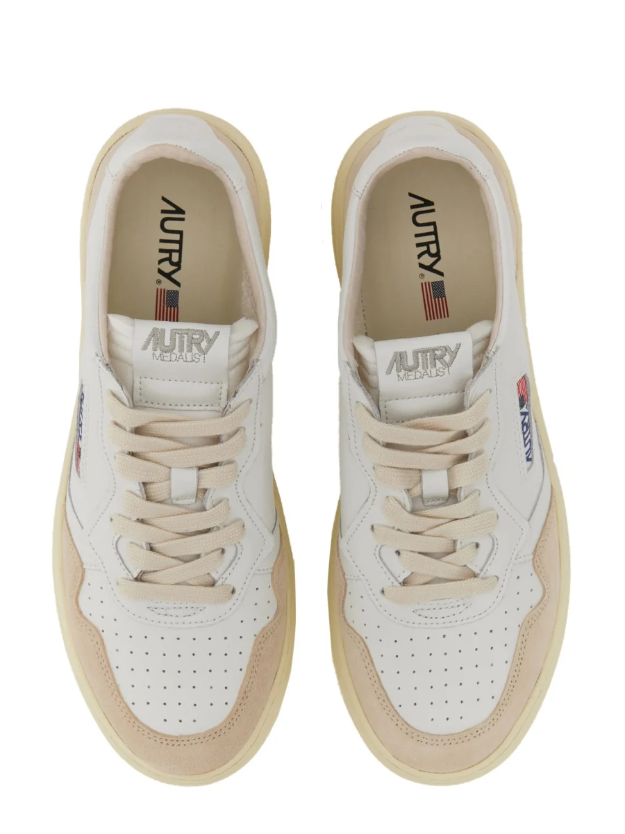 Autry Medalist Low Men’s Rubber Sole Sneakers - Image 6