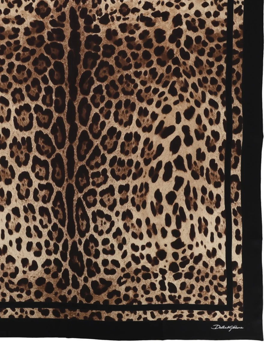 Dolce & Gabbana 90 cm x 90 cm Silk Foulard - Image 3