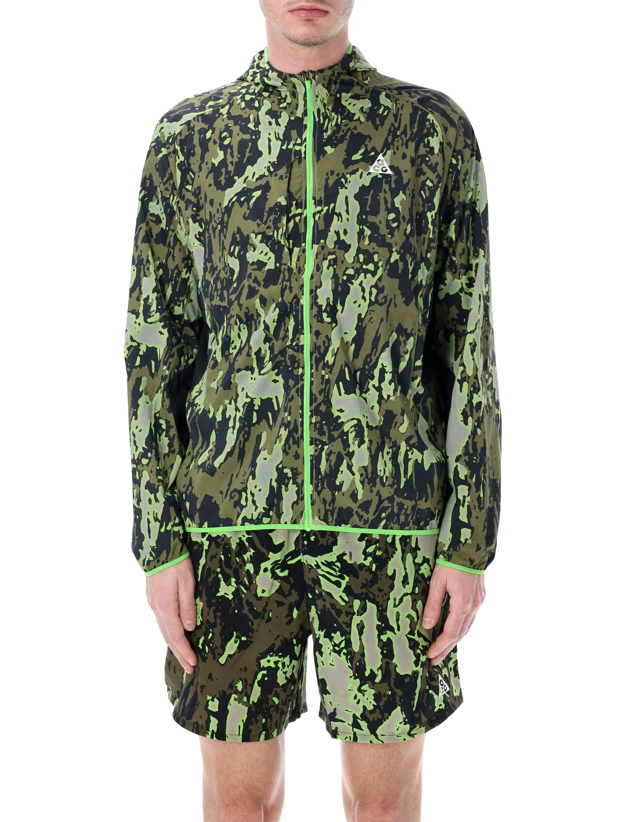 Nike Lightweight Adventure Trail Jacket - Size L