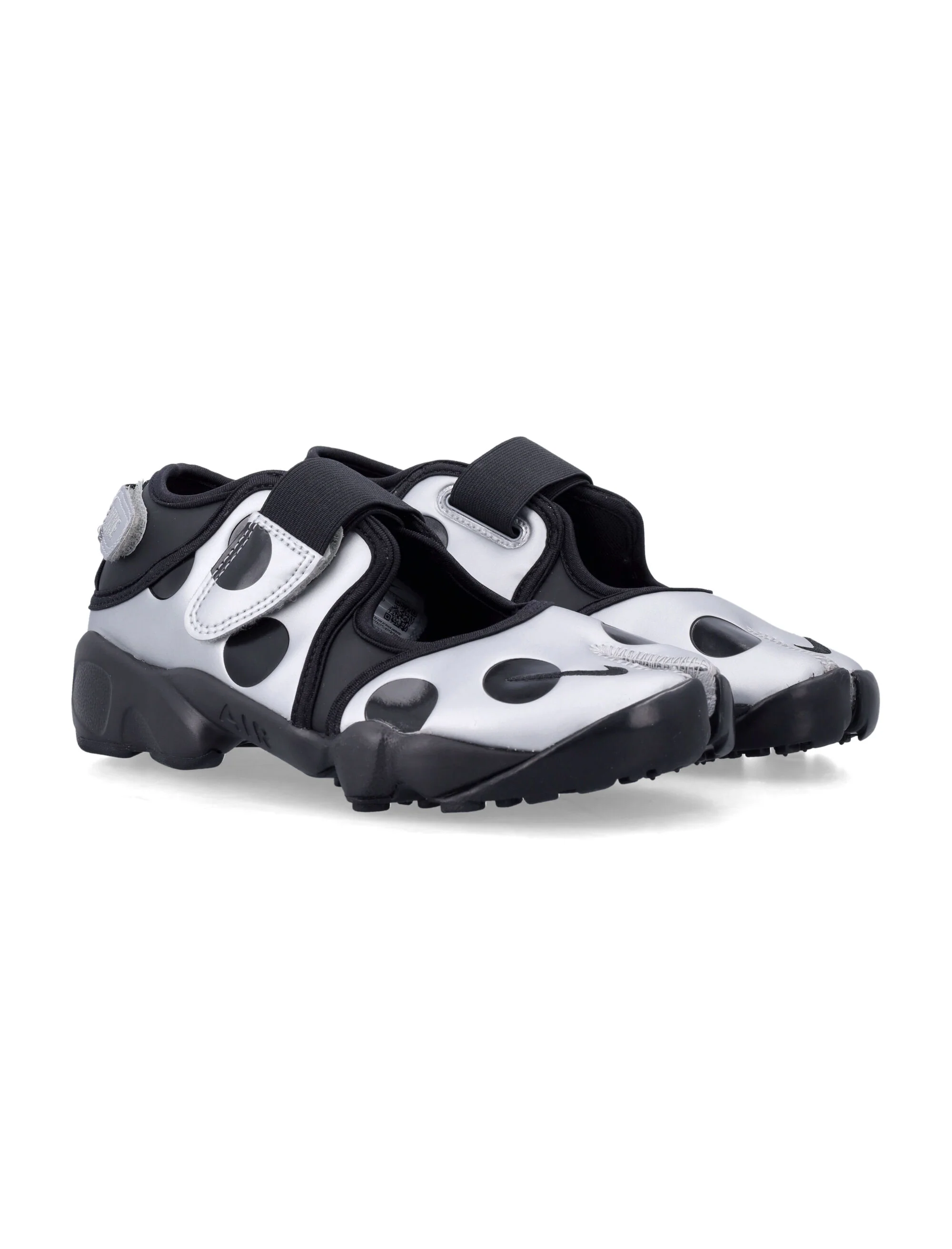 Nike Split-Toe Women's Sneaker with Adjustable Straps - Image 3
