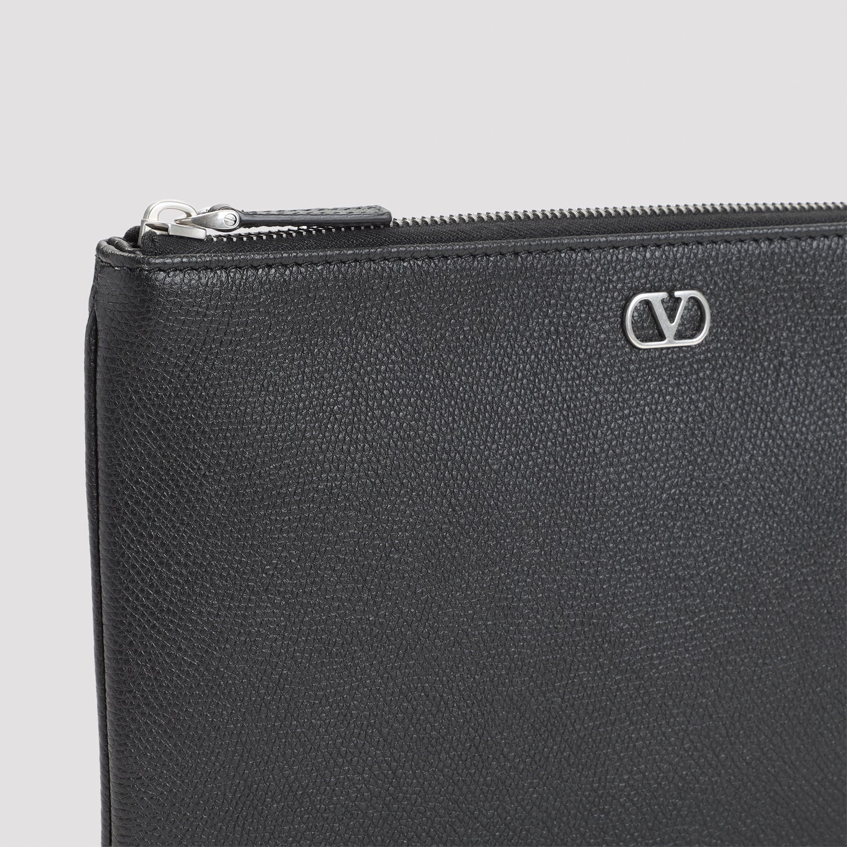 Valentino Garavani? Mini Leather Pouch Handbag 25cm x 18cm x 2cm - Image 5