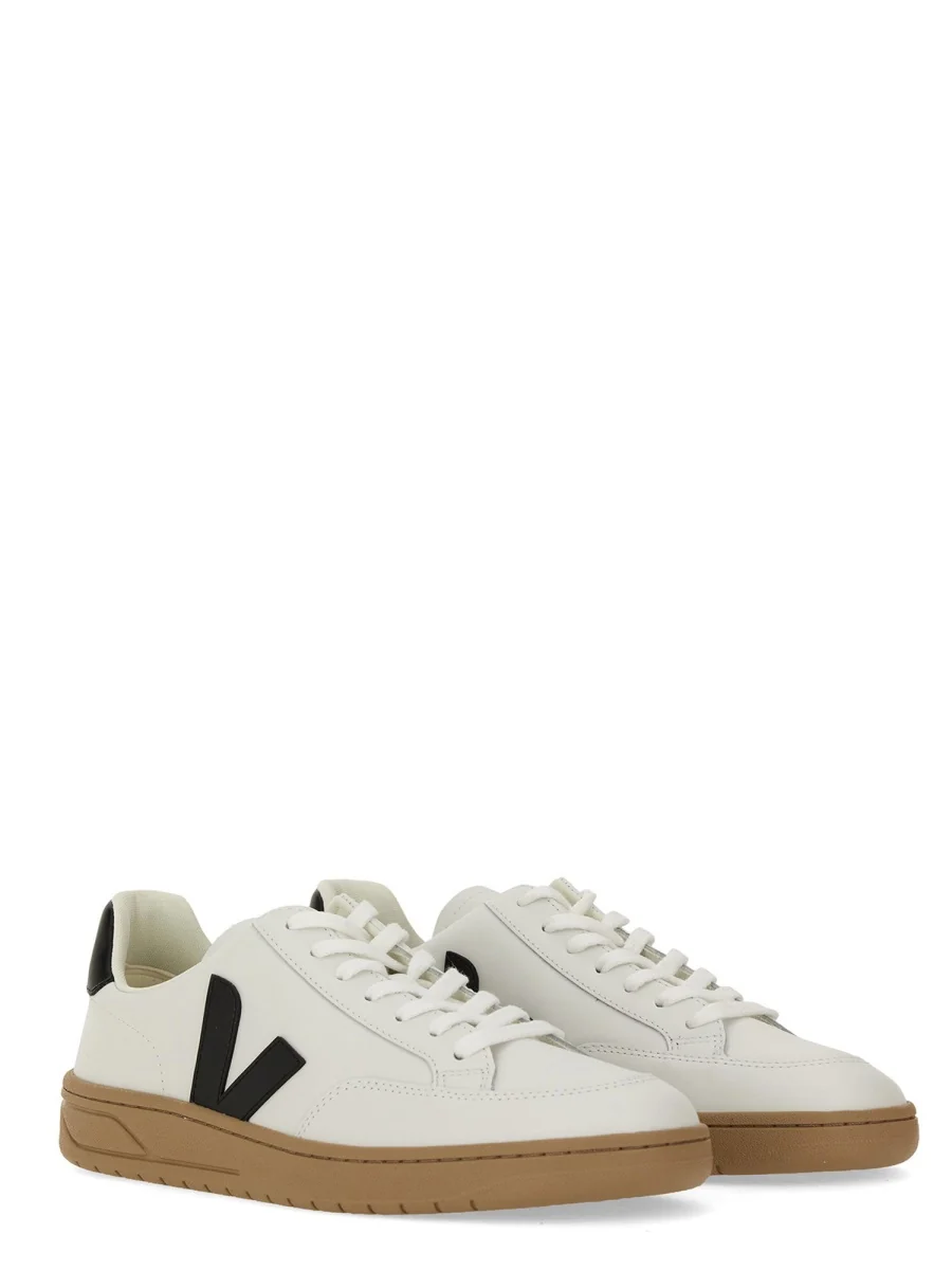 Veja Stylish Men's V-12 Sneakers - Image 3