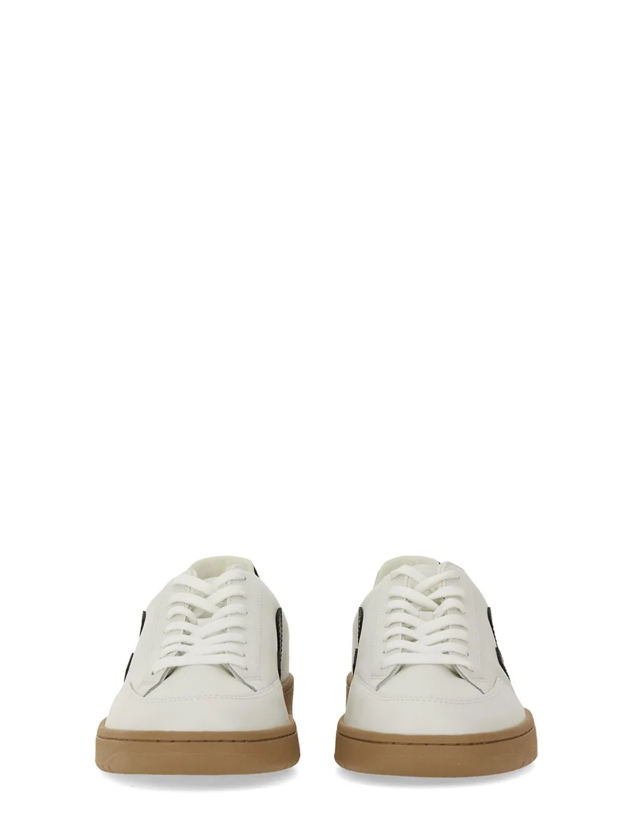 Veja Stylish Men's V-12 Sneakers - Image 5