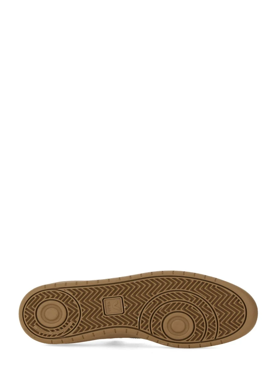 Veja Stylish Men's V-12 Sneakers - Image 7