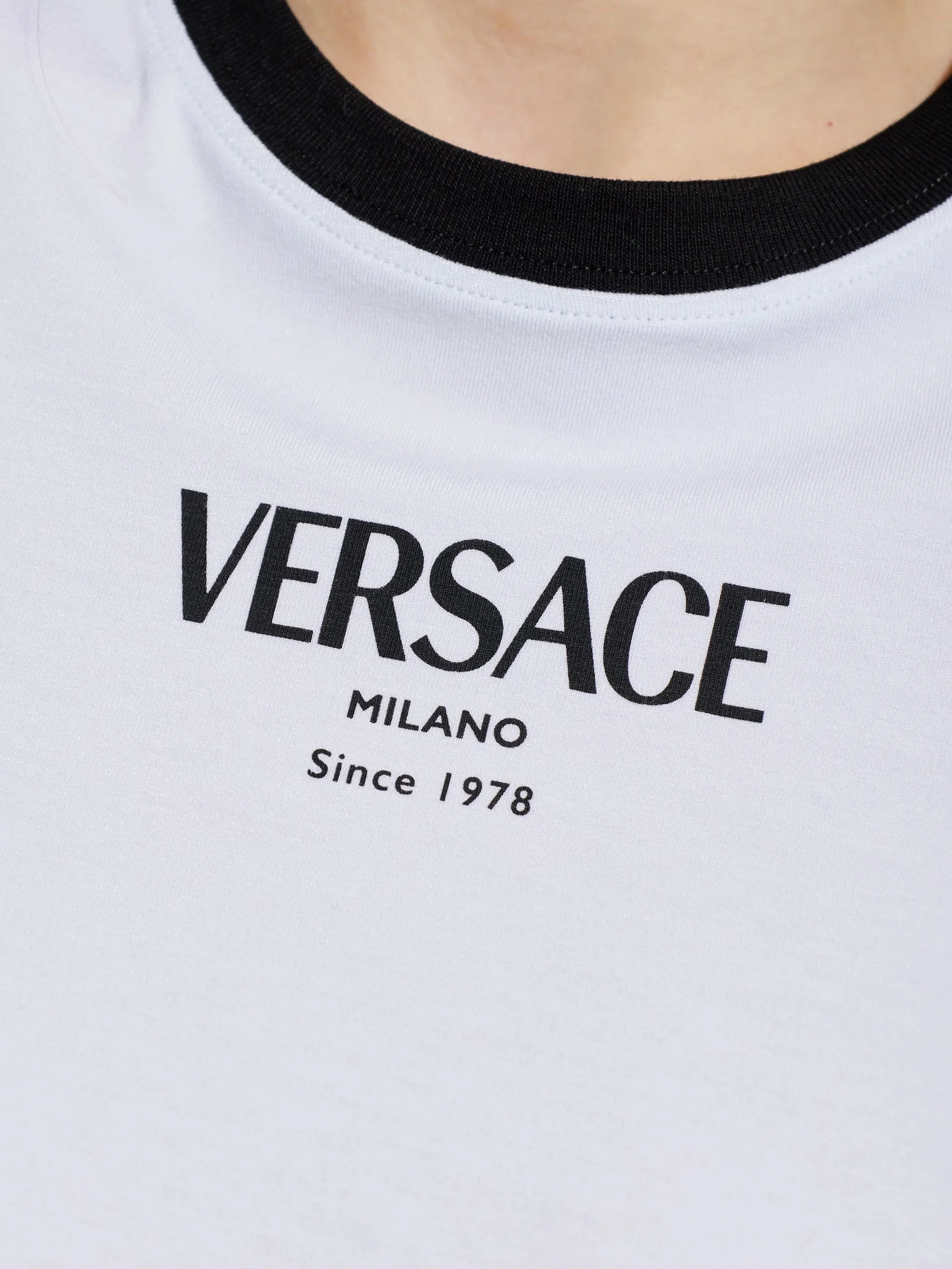 Versace Logo Motif Ribbed Trim Short-Sleeve Crewneck Top - Image 5